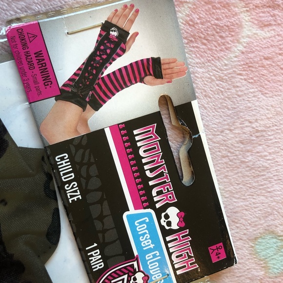 Monster high corset gloves - Picture 3 of 3